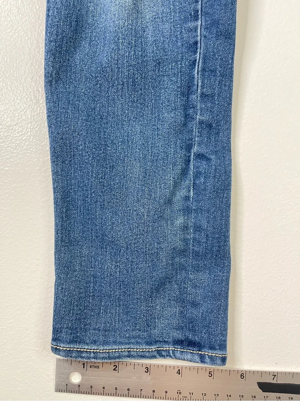 Levi's Boyfriend Distressed Medium Wash Jeans Girls Size 12 Reg